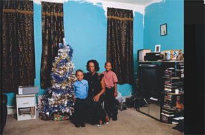 Deana Lawson's Coulson Family (Sikkema Jenkins/David Kordansy gallery, 2008)